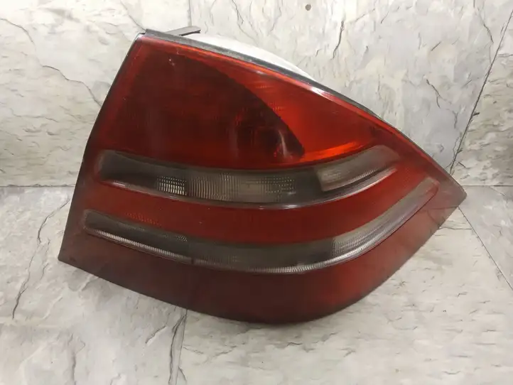 Mercedes-Benz S W220 (1998 - 2006) A2208200264 Задний фонарь в кузове — фото 1