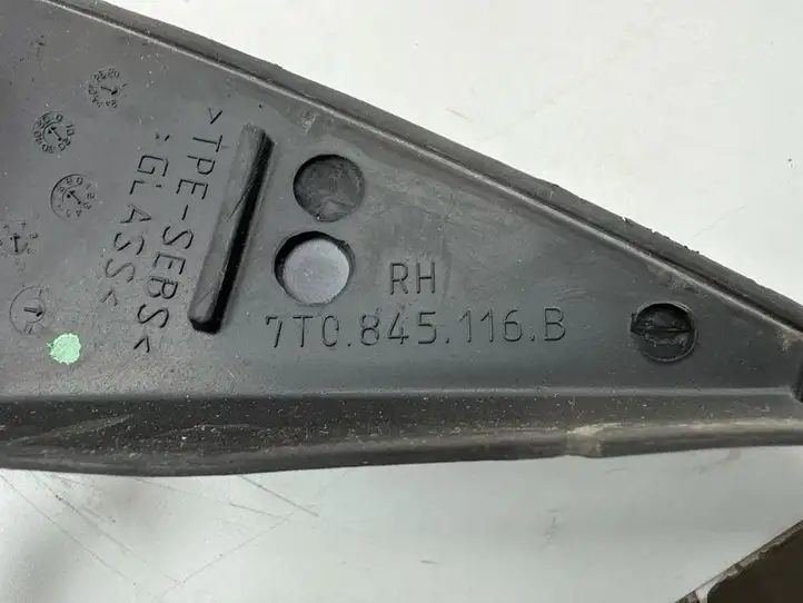 Volkswagen (2022 - ) 7T0845116B Треугольное стекло кузова — фото 2