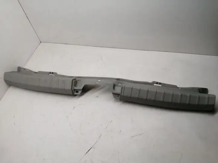 Toyota Prius (XW30) (2009 - 2015) 6471647030 Отделка порога багажника — фото 1