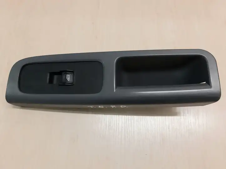 Volvo V50 (2008 - 2012) 30773214 Кнопка стеклоподъемников — фото 1