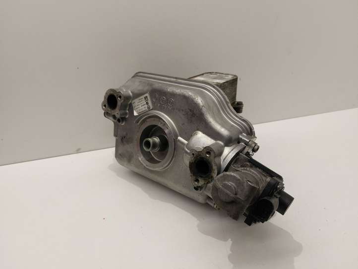 Volkswagen Transporter-Caravelle (2009 - 2015)  03L115512A Охладитель EGR