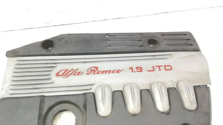 Alfa Romeo 156 (2002 - 2007)  46480339 Крышка двигателя (отделка)