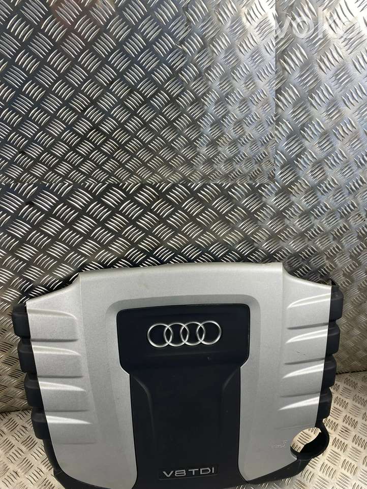 Audi A8 (2010 - 2014)  057103925G Крышка двигателя (отделка)