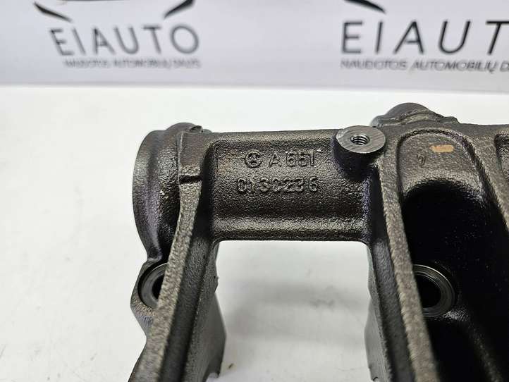 Mercedes-Benz C W204 (2007 - 2014)  A6510130236 Кронштейн коленчатого вала