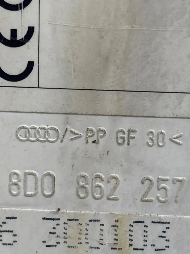 Audi A3/S3 8L (2000 - 2003) 8D0862257 Вакуумный насос центрального замка — фото 5