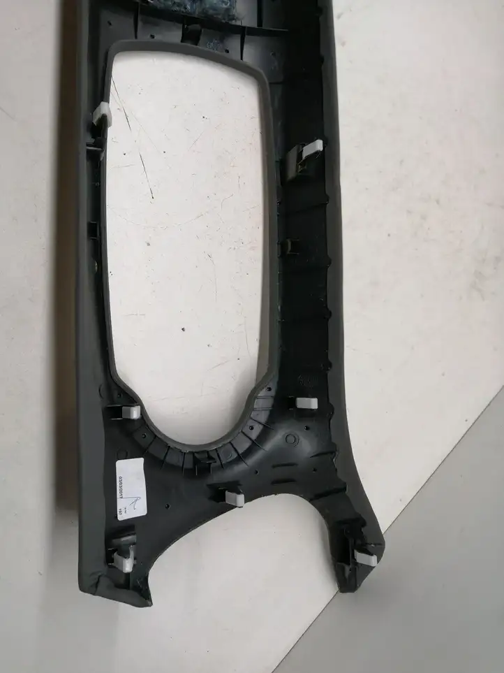Toyota Yaris (2014 - 2019) 554700D090 Отделка внутренней панели салона — фото 4