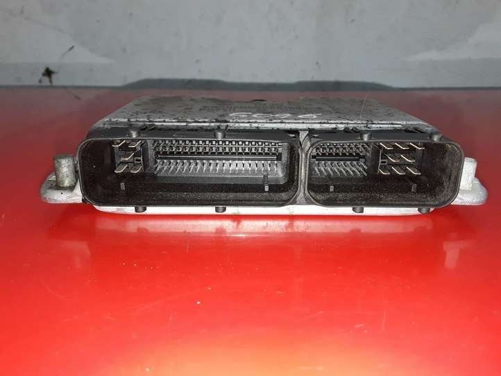 Skoda Octavia Mk1 (1U) (1996 - 2004)  038906012HA Блок управления двигателя