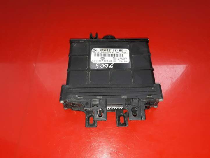 Skoda Octavia Mk1 (1U) (1996 - 2004)  01M927733MK Блок управления коробки передач