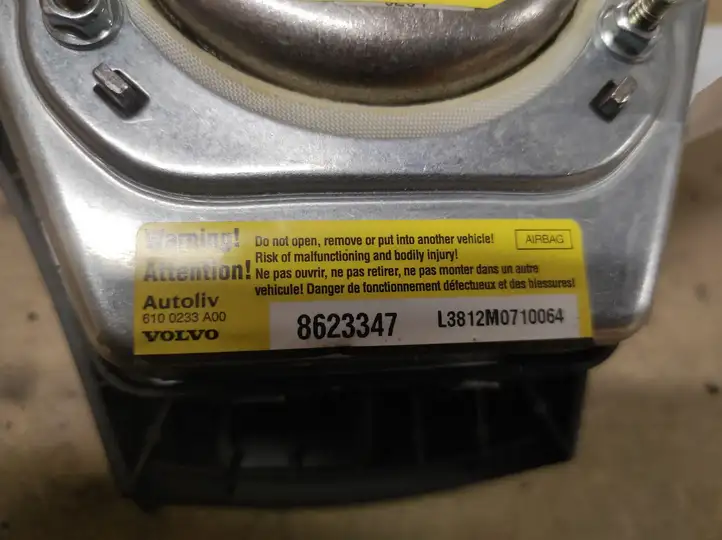 Volvo V50 (2008 - 2012) 8623347 Подушка безопасности руля — фото 2