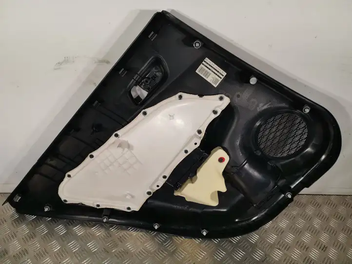 Toyota Prius (XW50) (2015 - ) Обшивка задней двери — фото 2
