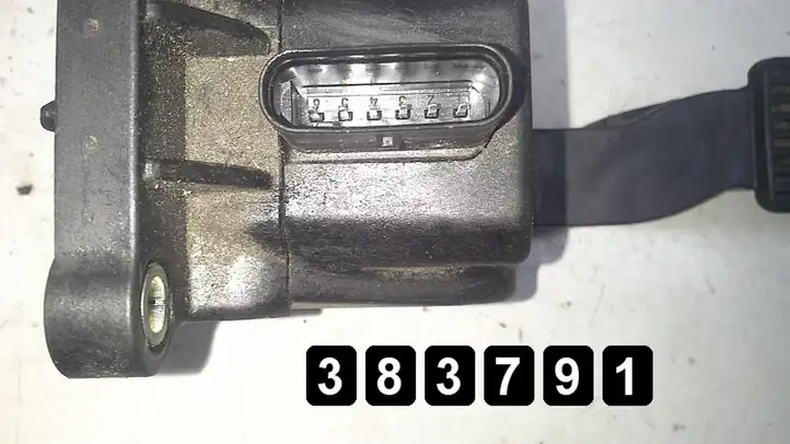 Mercedes-Benz Sprinter W906 (2006 - 2018) a9063000304 Педаль акселератора — фото 4