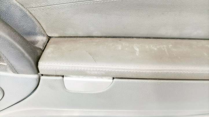 Mercedes-Benz SL R230 (2001 - 2012)  A2307202670 Обшивка передней двери