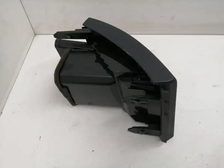 Toyota Prius (XW30) (2009 - 2015) 5565047070 Боковой воздушный дефлектор — фото 6