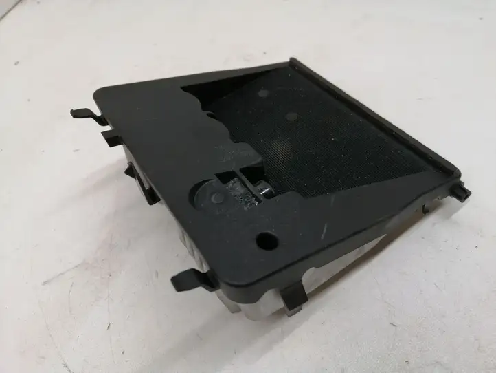 Toyota Auris E180 (2012 - 2018) 8818102030 Камера в лобовом стекле — фото 3