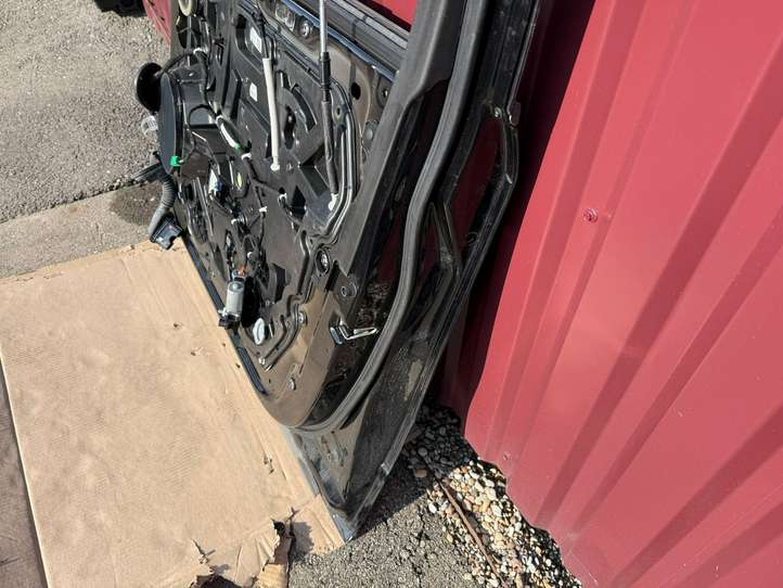 Dodge Ram (2018 - )   Дверь