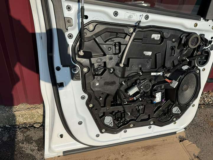 Dodge Ram (2018 - )   Дверь