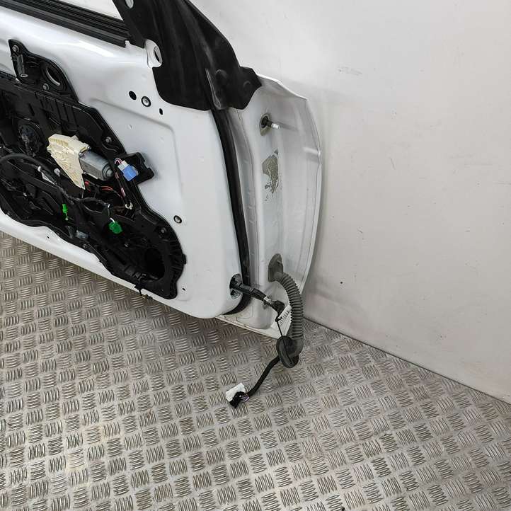 Tesla Model Y (2019 - 2024)  149353700D Дверь