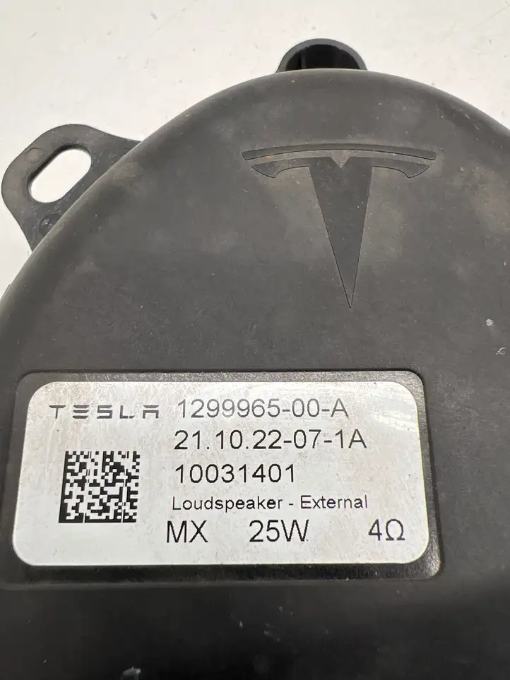 Tesla (2023 - ) 129996500A Динамик парктроника (PDC) — фото 6