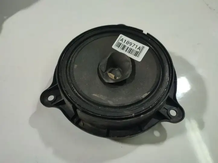 Nissan Micra (2010 - 2013) 30G13 Динамики передних дверей — фото 1