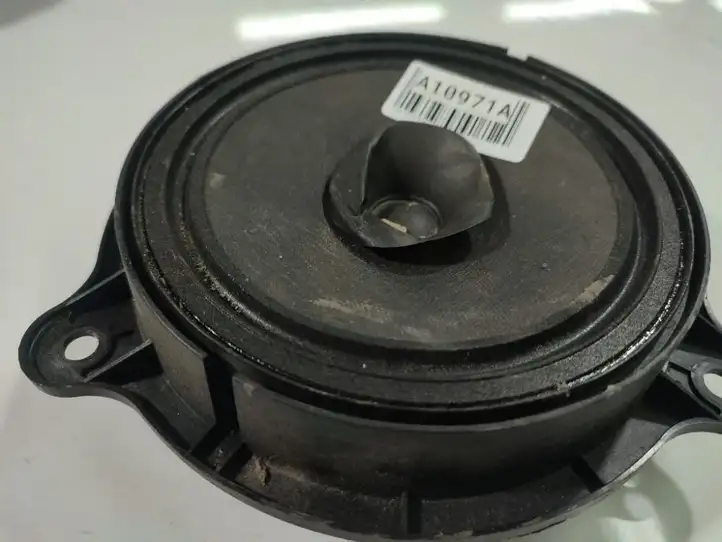 Nissan Micra (2010 - 2013) 30G13 Динамики передних дверей — фото 2