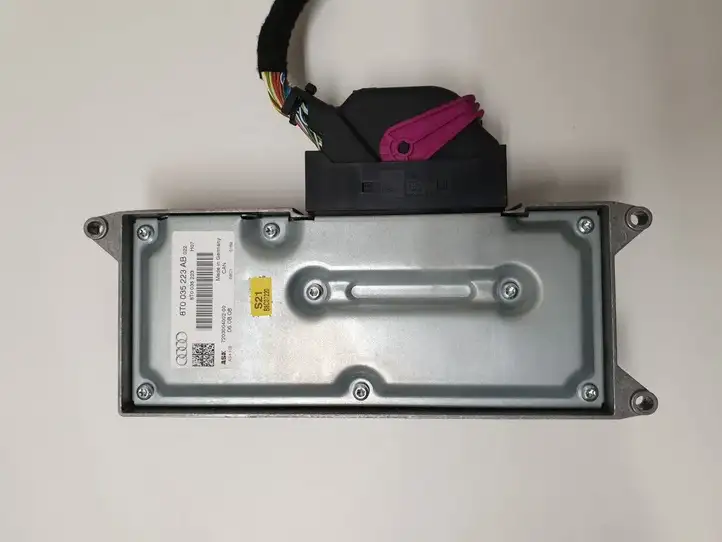 Audi A4 S4 B8 8K (2007 - 2011) 8T0035223AB Усилитель звука — фото 1