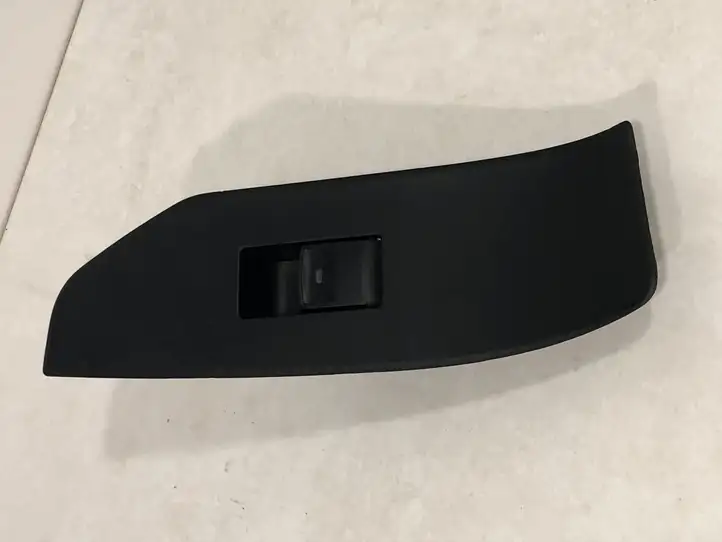 Toyota Verso (2009 - 2012) 742310F040 Кнопка стеклоподъемников — фото 2