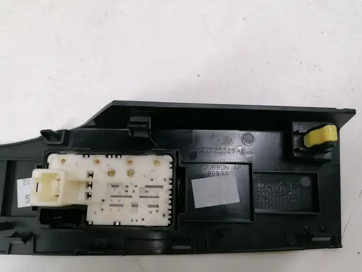 Toyota Auris E180 (2012 - 2018) 7423102D50 Блок кнопок стеклоподъемников — фото 6