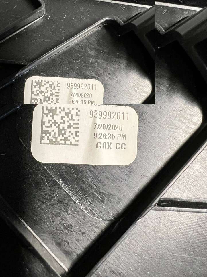 BMW X7 G07 (2018 - )  9399920 Боковая отделка (передняя)