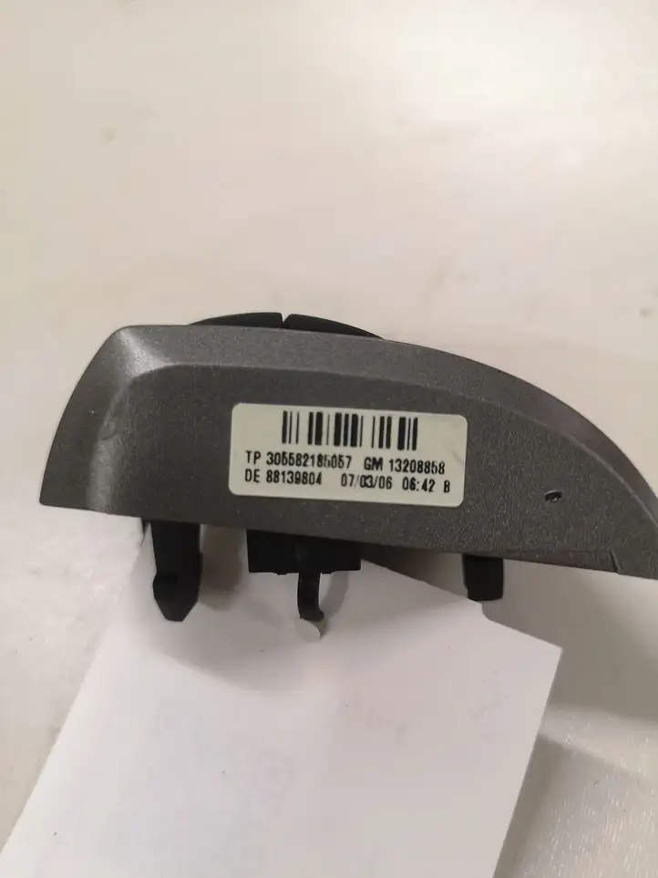 Opel Astra K (2015 - 2020) 440758813 Кнопки на рулевом колесе — фото 3