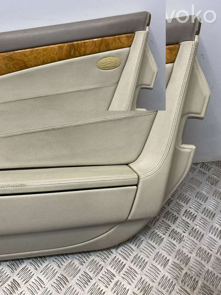 Mercedes-Benz SL R230 (2001 - 2012)  A2307202670 Обшивка передней двери