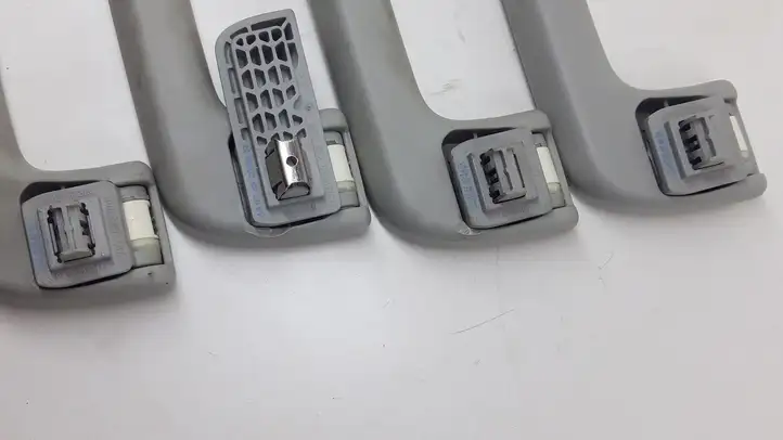 Audi A3/S3 8V (2012 - 2016) 8V0857607 Потолочная ручка передняя — фото 5