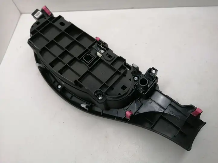 Toyota Yaris (2014 - 2019) 75F206 Блок управления климат-контролем — фото 5