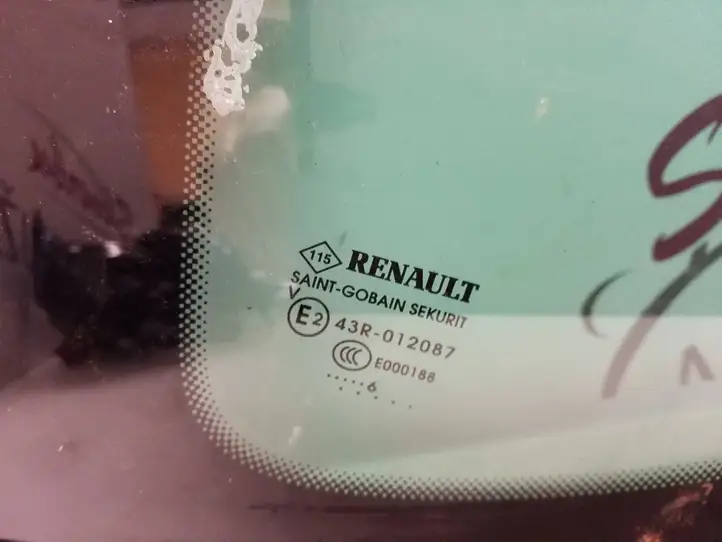 Renault (2016 - ) 833073624R Заднее боковое стекло — фото 2