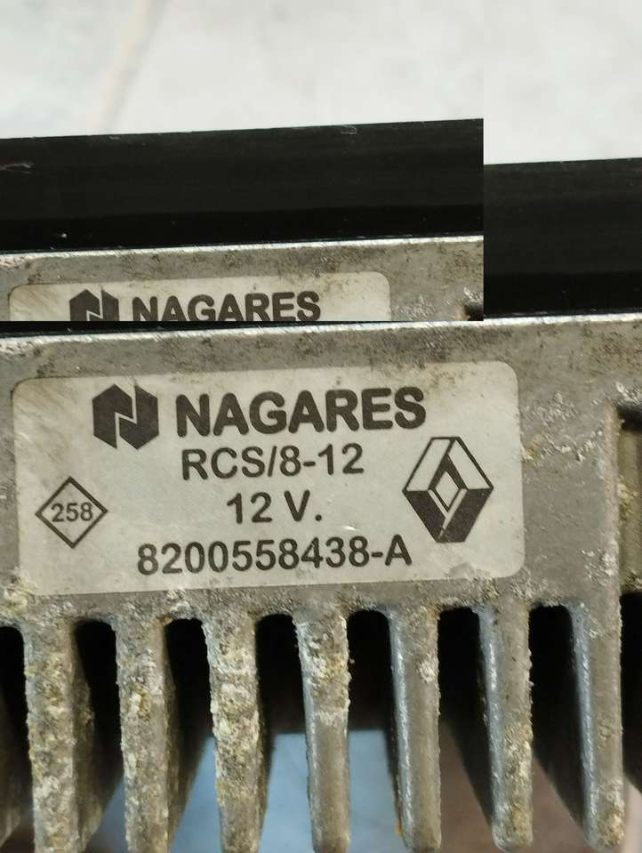 Renault Megane III (2009 - 2016)  8200558438A Реле подогрева свеч