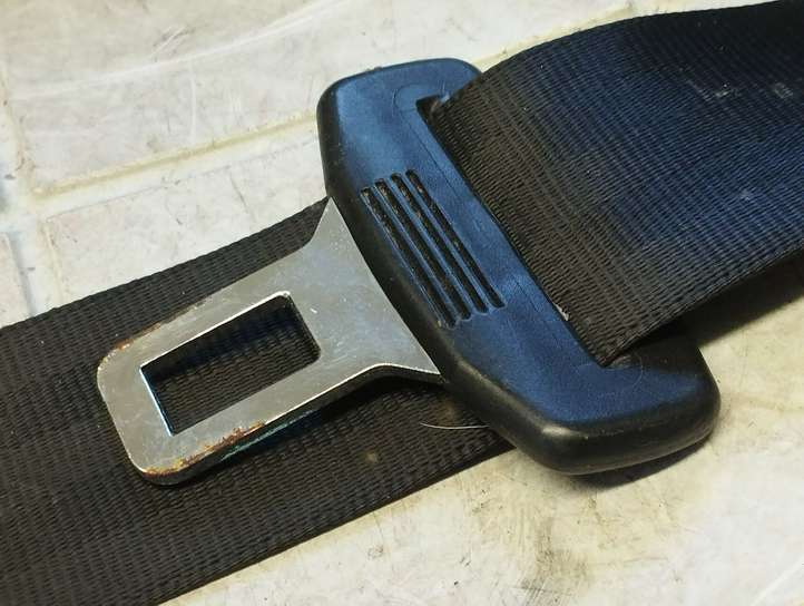 Audi A4 (2000 - 2006)  8E5857805D Задний ремень безопасности