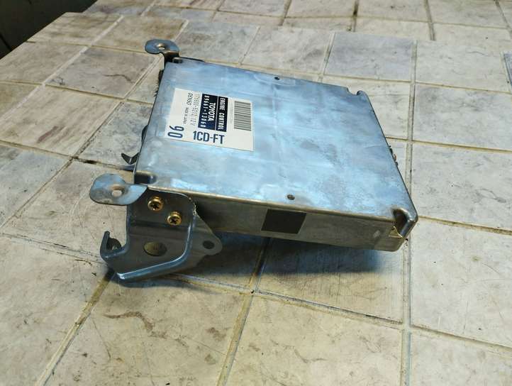Toyota Corolla Verso E121 (2001 - 2004)  8966113060 Блок управления двигателя