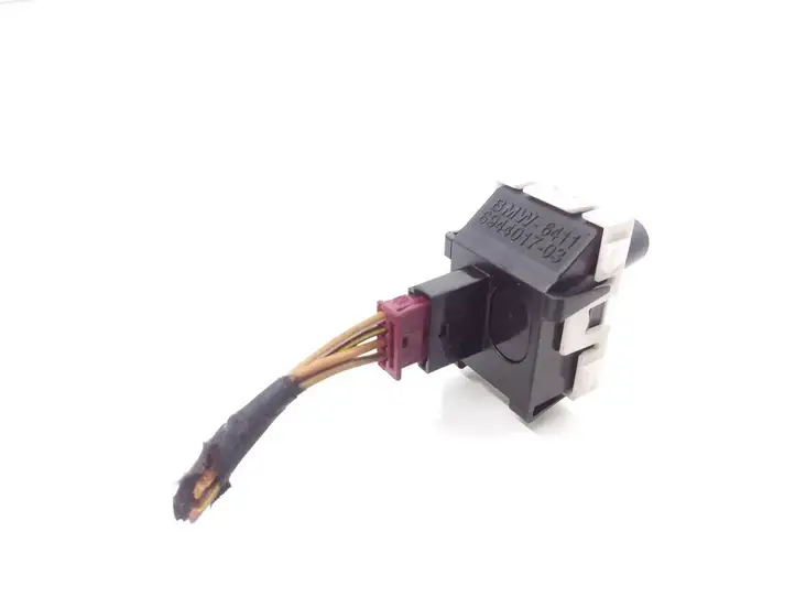 BMW 5 E60 E61 (2004 - 2010)  6944017 Световой датчик