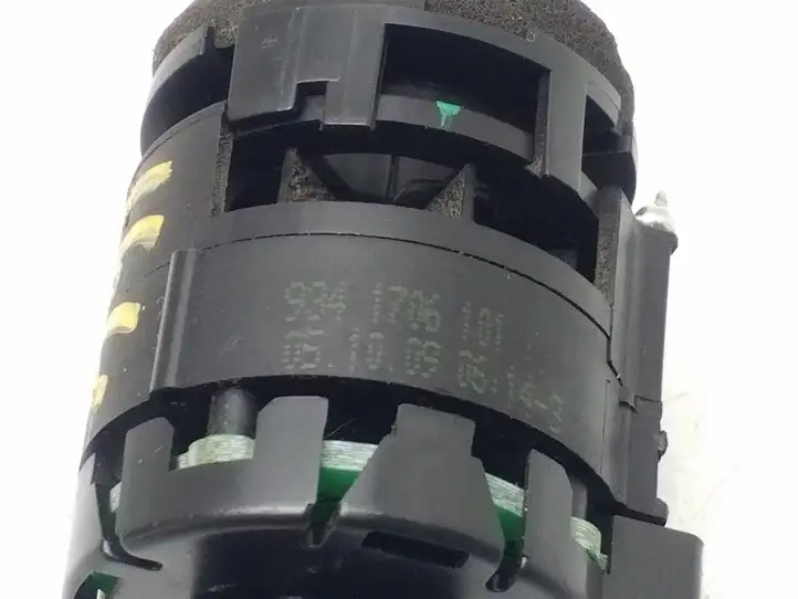 Mercedes-Benz E W212 (2009 - 2016)  A2118300272 Датчик температуры салона