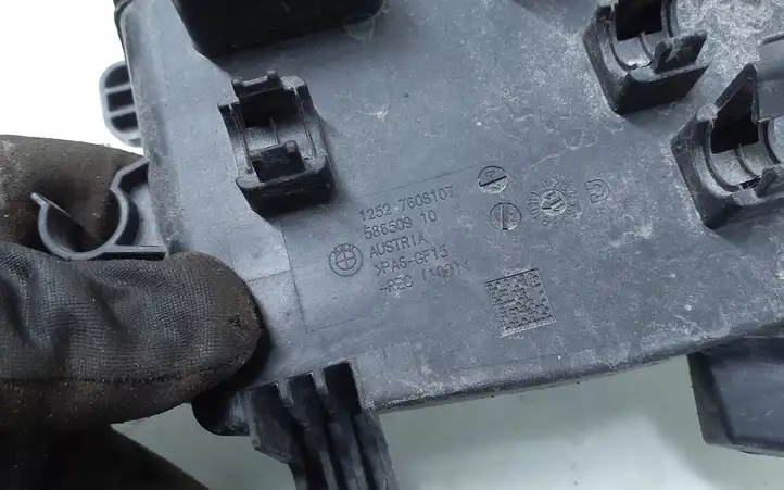 BMW 1 F20 F21 (2011 - 2019) 7608107 Кронштейн ЭБУ двигателя — фото 4