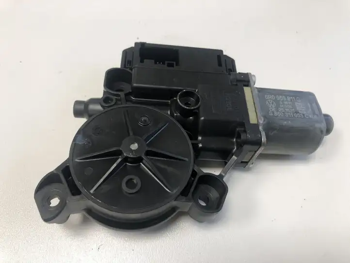 Volkswagen Cross Polo (2009 - 2018) 6R0959811G Стеклоподъемник задней двери — фото 1
