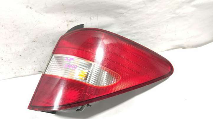 SsangYong Rodius (2004 - 2007)  8360221301 Задний фонарь в кузове