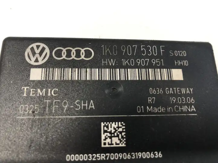 Volkswagen Touran I (2003 - 2010) 1K0907530F Прочие блоки управления — фото 2