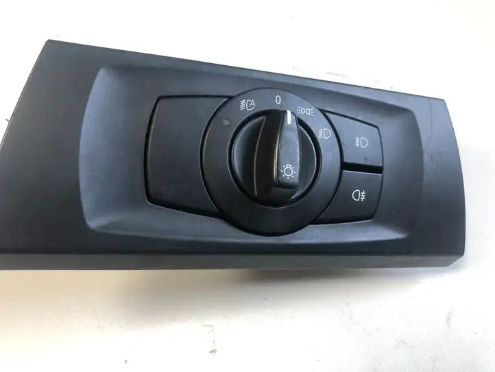 BMW 3 E90 E91 (2005 - 2012) 6932796 Включатель фонарей — фото 1