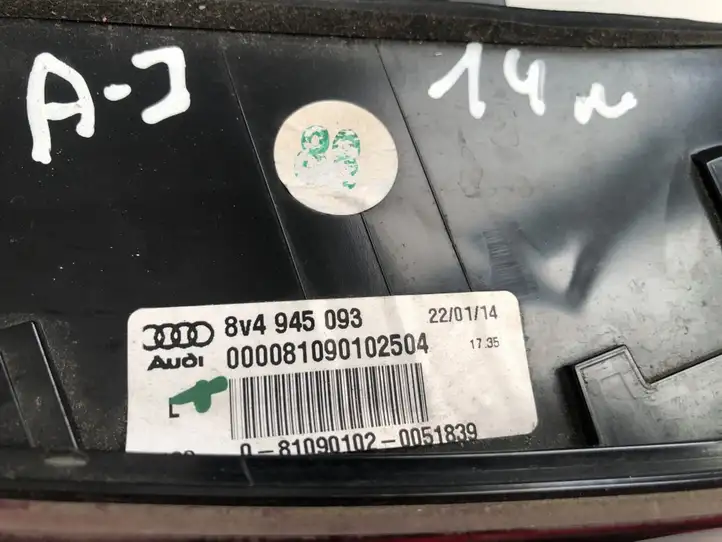 Audi A3/S3 8V (2012 - 2016) 8V4945093 Задний фонарь в крышке багажника — фото 3
