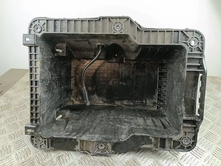 Jeep (2023 - ) 68438745AF Ящик аккумулятора — фото 1