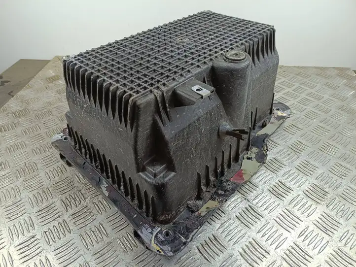Jeep (2023 - ) 68438745AF Ящик аккумулятора — фото 4