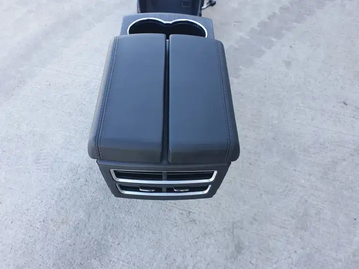 Tesla Model S (2012 - 2016) 1010249 Центральная консоль — фото 5