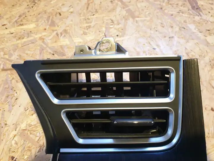 Tesla Model S (2012 - 2016) 1004518 Боковой воздушный дефлектор — фото 2