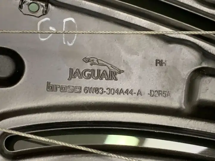 Jaguar (2010 - ) 6W83304A44A Заднее боковое стекло — фото 8