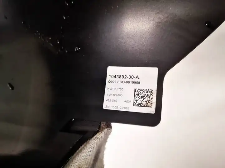 Tesla (2015 - ) 104389200A Обшивка рулевой колонки — фото 3